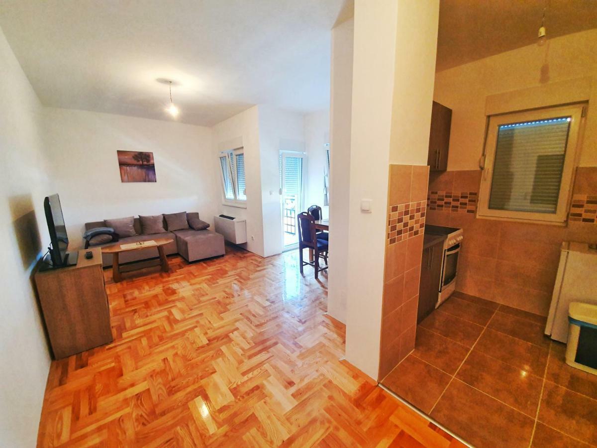 Apartman 44 Bijeljina Luaran gambar