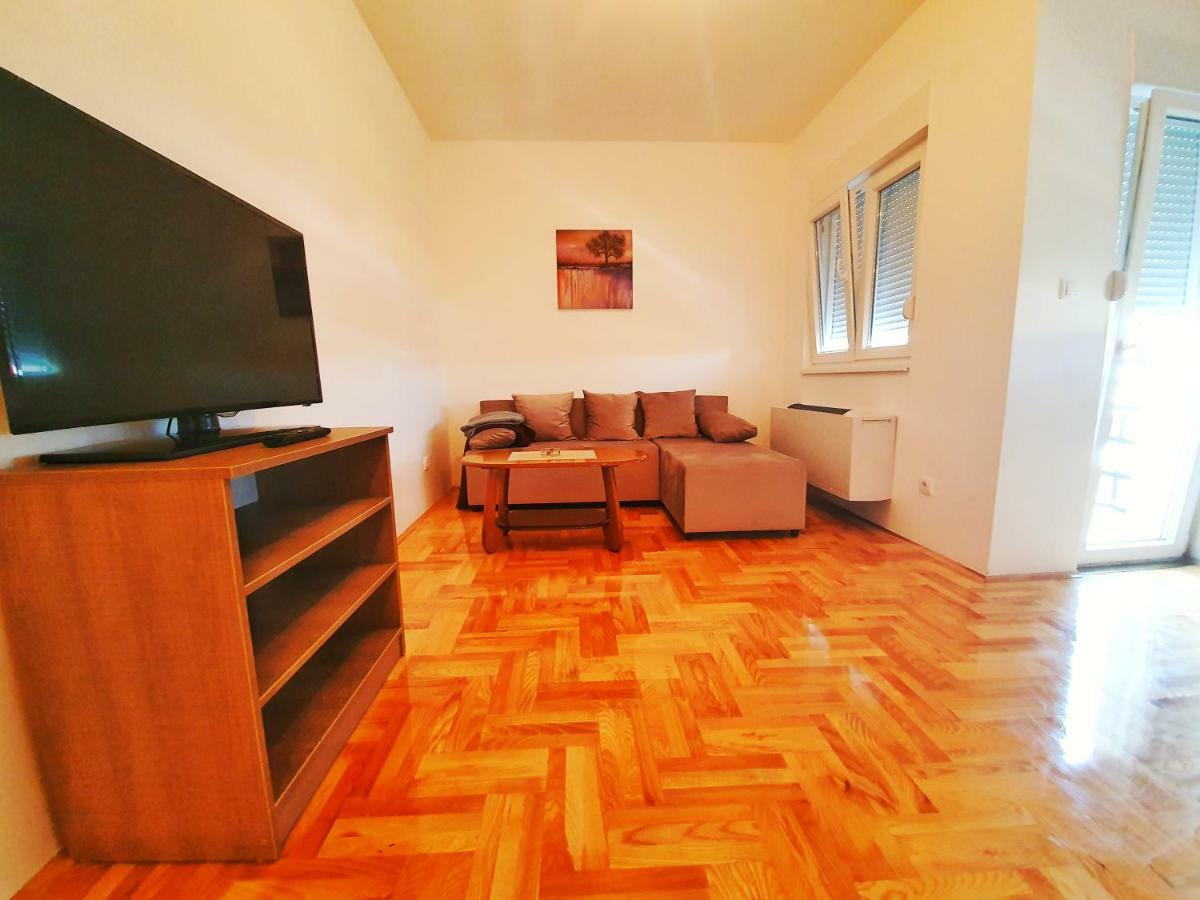 Apartman 44 Bijeljina Luaran gambar